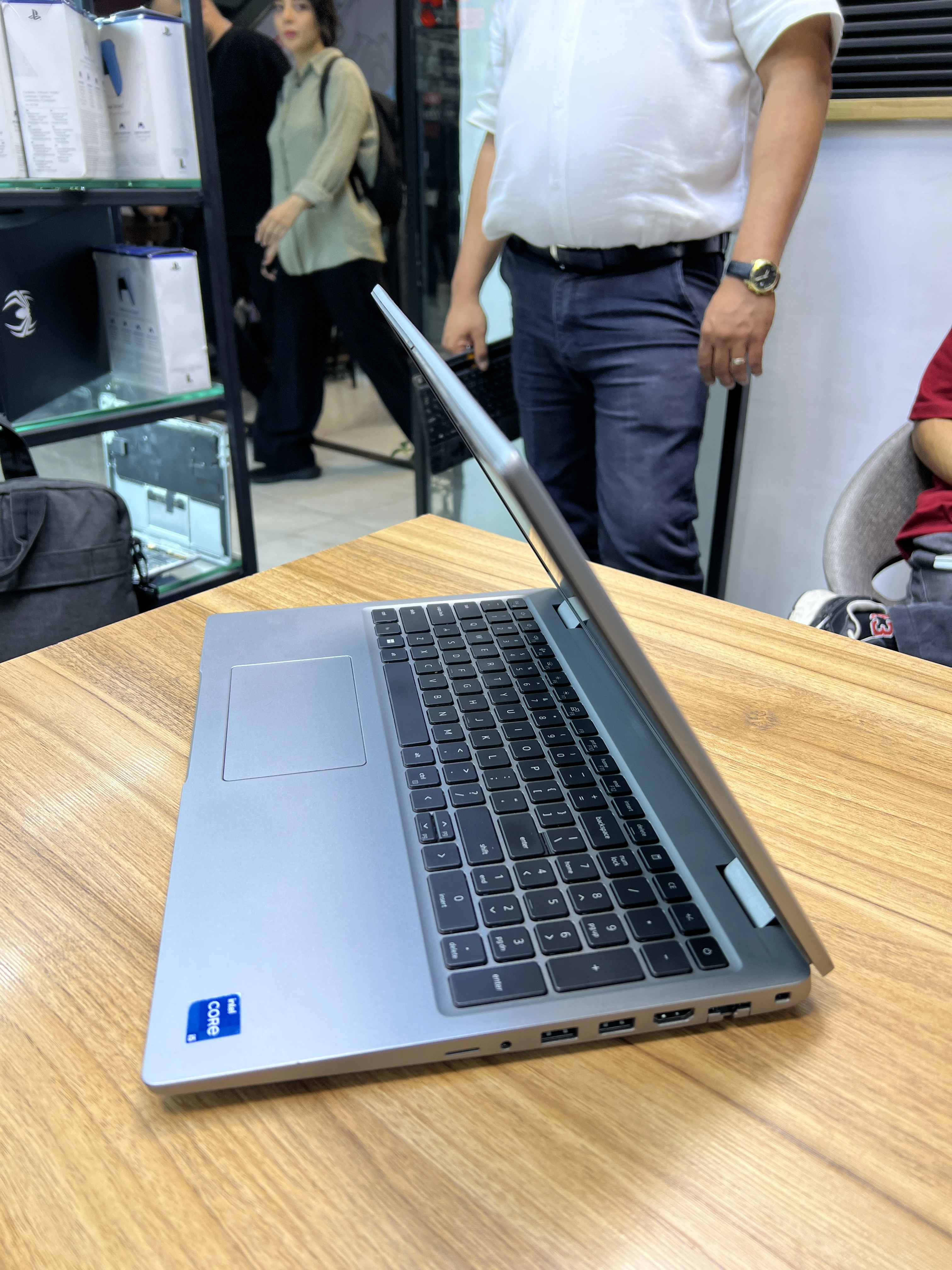 دل پرسیشن ۳۵۷۰ دست دوم ۱۵.۶ اینچی Dell Precision (۳۵۷۰) Core i۵-1۲۳۵U -۸GB-256GB- خاکستری - Thumbnail 5