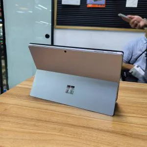 تبلت استوک مایکروسافت سرفیس پرو 5 مدل Surface Pro 5 – Core i7 -16/512GB - رنگ پلاتینی - Thumbnail 1