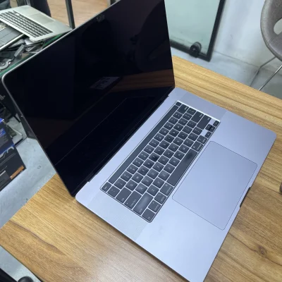مک بوک پرو استوک 16 اینچی اپل مدل MacBook Pro (A2141) 2019- Core i7- 16/512GB- خاکستری - Thumbnail 4